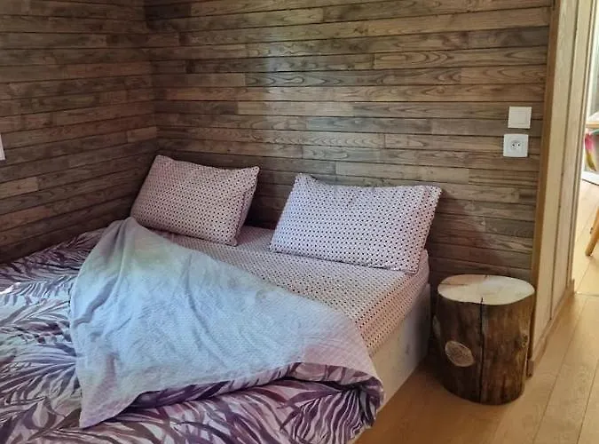 بوتيل Au Fils De L'eau