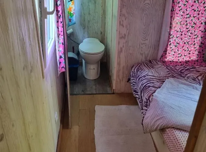 Au Fils De L'eau بوتيل *